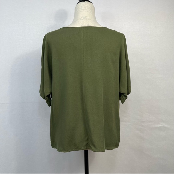 HARPER by Francesca’s Tie Front Top - Large - Picture 7 of 16